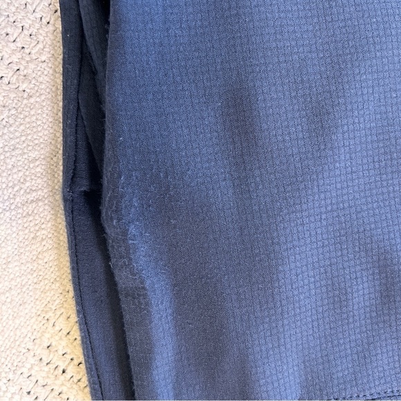 Travis Matthew Men's Size 34 Golf Pants Navy lightweight performance office READ - Picture 10 of 10